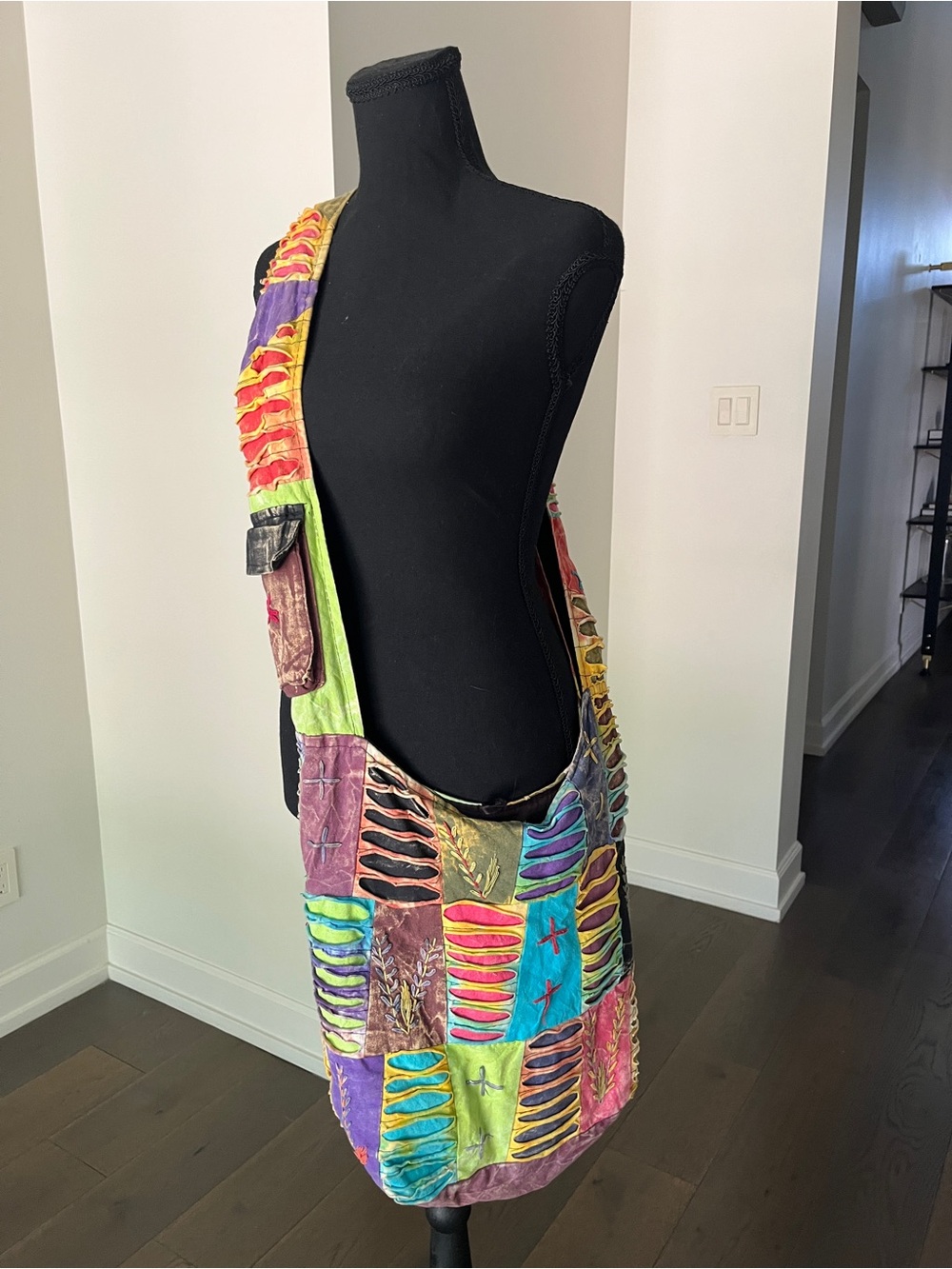 Boho Multicolor Patchwork Crossbody Shoulder Bag - Picture 3 of 6
